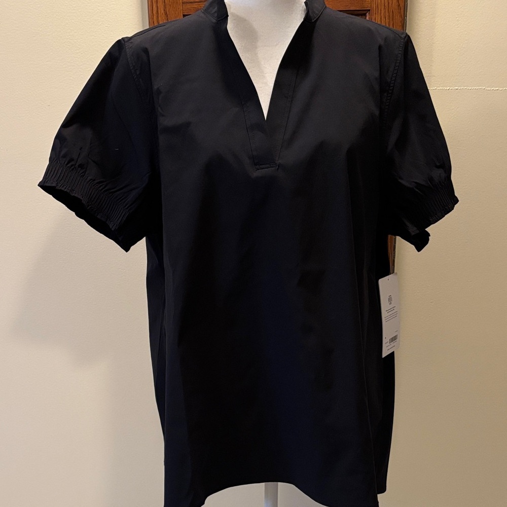 NWT Athleta Black Top - Size Medium